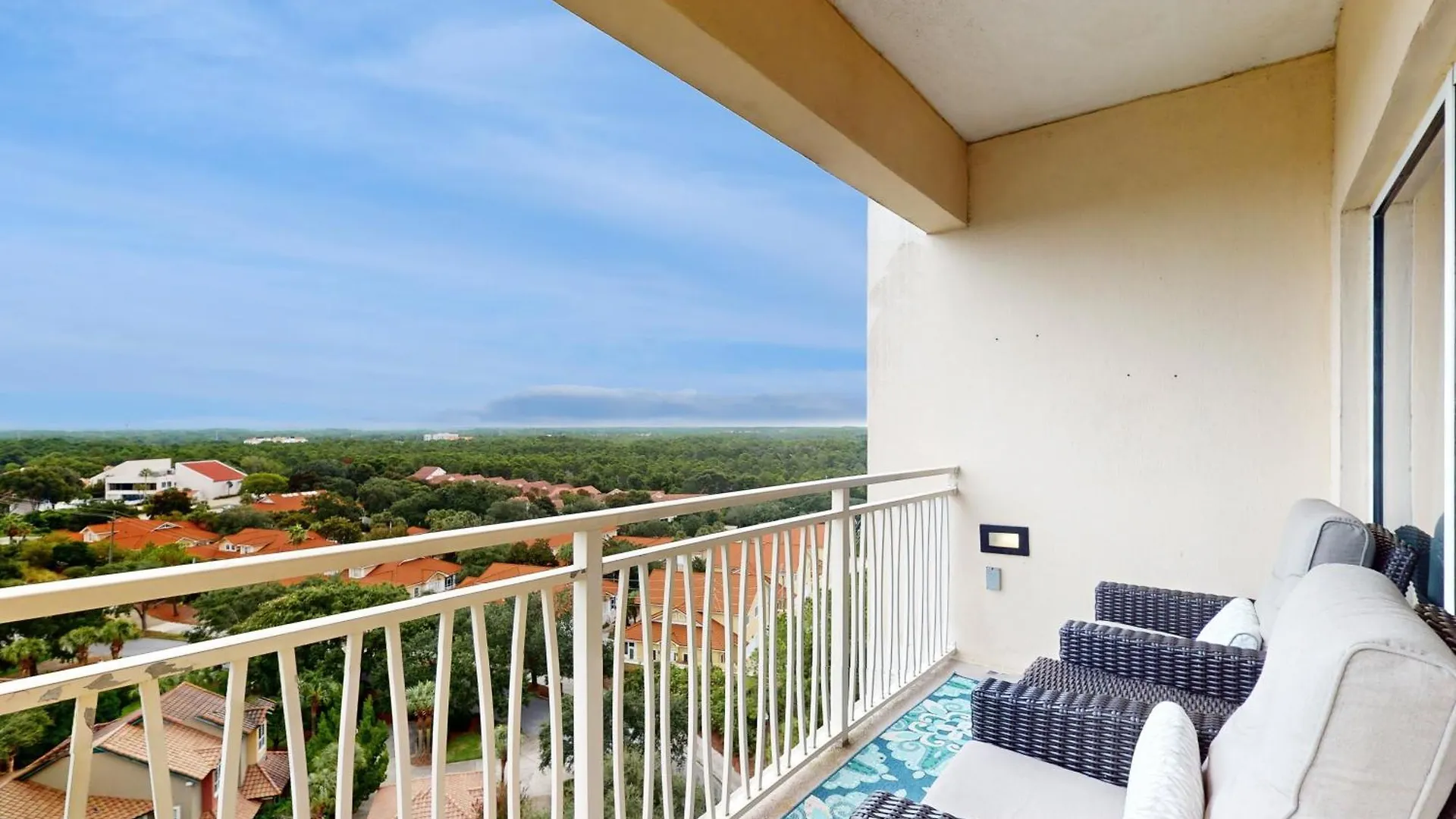 Luau 7010 Apartment Destin United States